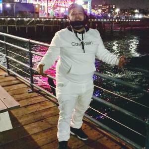 Meet your Posher, Alex